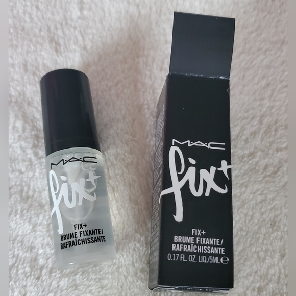 NEW MAC Cosmetics Bundle of 5 Mini Travel Size Makeup - Picture 5 of 8